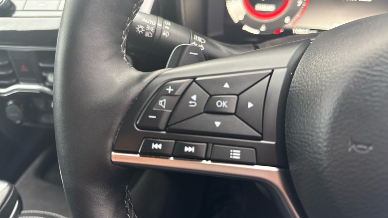 Nissan Juke 1.0 DiG-T Tekna+ 5dr DCT Petrol Hatchback